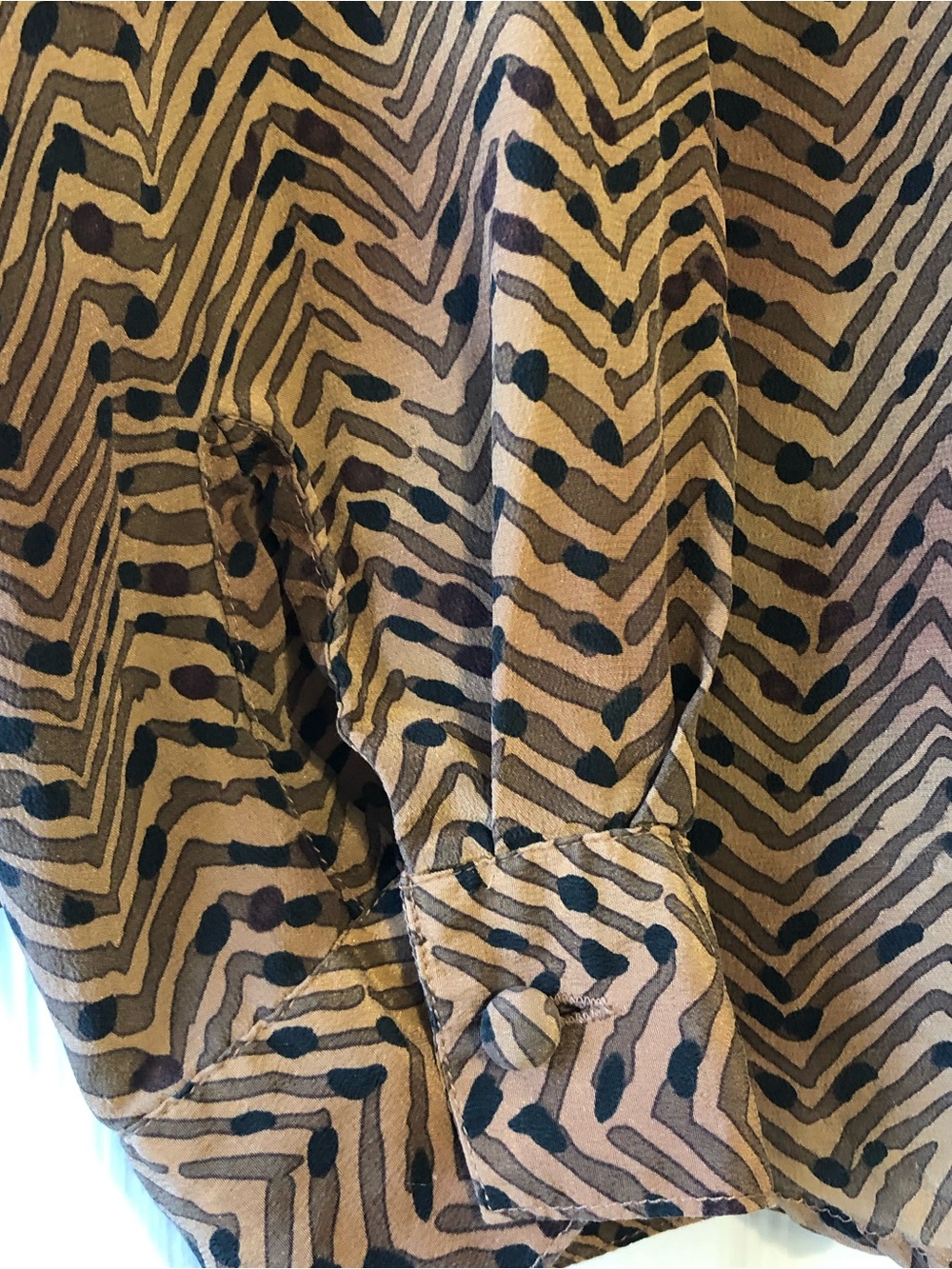 Christie & Jill 100% Silk Button Front Blouse Size 14 | Abstract Animal Print - Picture 3 of 8